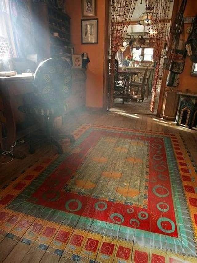 bohemian-rug-painted-on-bedroom-floor.jpg